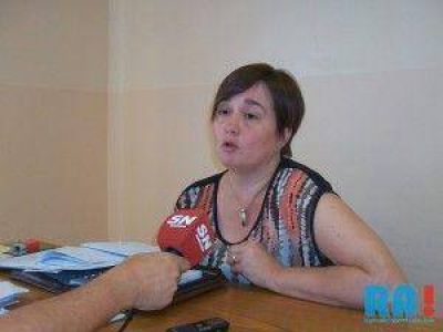 Cuadrillas sanitarias recorren barrios informando sobre el dengue