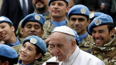 China devuelve el gesto y habla de acercarse al Vaticano