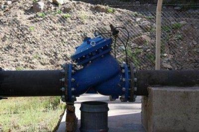  Realizan tareas de mantenimiento en los acueductos provinciales