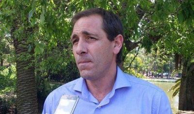 Garro: �Faltan herramientas y camiones, no quedaron ni bolsas para recoger residuos�