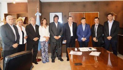El gobernador apuesta al turismo para generar empleo