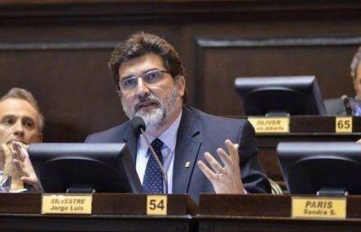 Contento con el cambio, radical adula a Vidal y destroza a Scioli