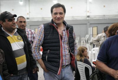 Le exigieron una deuda de $ 3 millones por sonido y luces