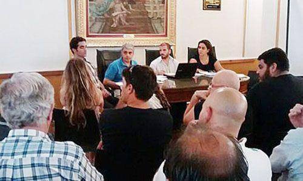 Apuntan contra el trabajo irregular de las remiser�as