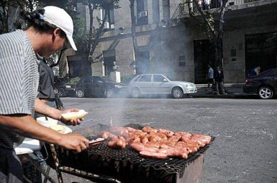 Choripaneros reclaman la sanci�n de la ordenanza que regular� su actividad