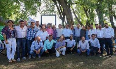 M�s de 20 intendentes bonaerenses del FpV se reunieron con M�ximo Kirchner