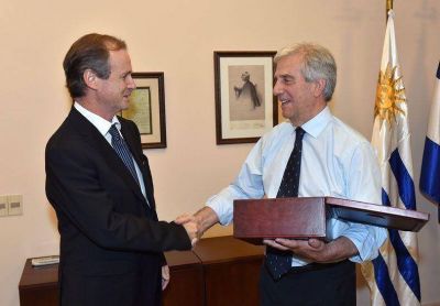Tabar� V�zquez y Bordet apuestan a mejorar la relaci�n de Entre R�os y Uruguay
