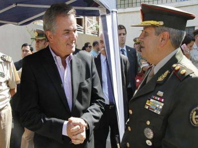 Asumi� el nuevo jefe de Gendarmer�a en Bah�a