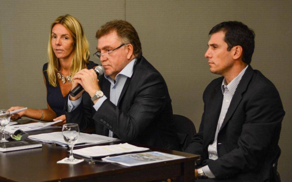 Ros se reuni� con funcionarios de Vivienda de la Naci�n
