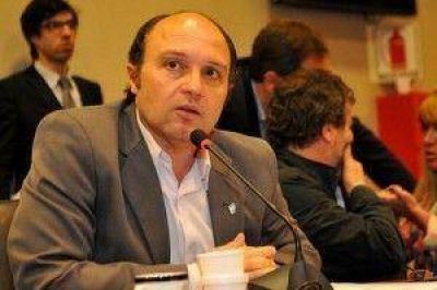La interna entre justicialistas del FPV nacional estall� en Corrientes