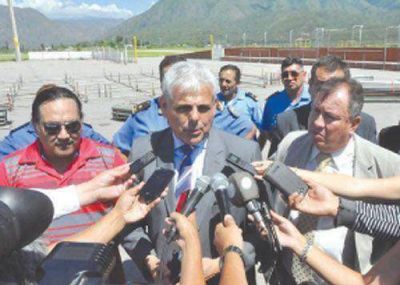 Sa�l defendi� integraci�n de riojanos al bloque del PJ