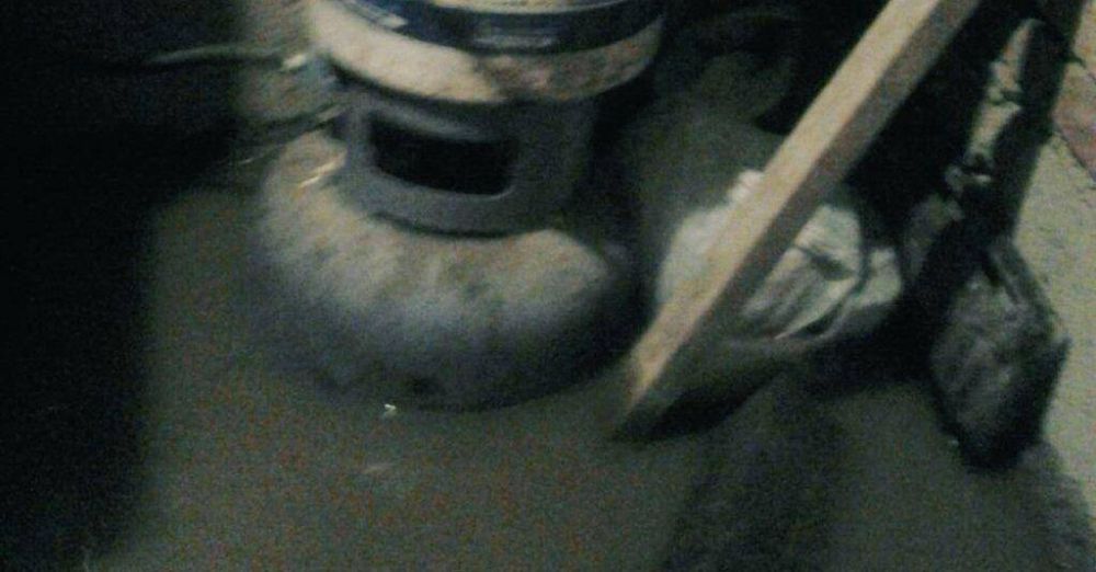 El agua ingres� a las casas y puso a flotar las garrafas en Las Talitas