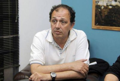 Preocupados por la importante deuda con comedores y transportistas