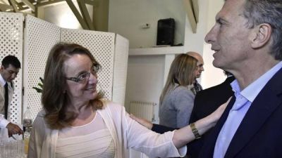 Alicia Kirchner le pide a Macri que le rescinda los contratos a L�zaro B�ez
