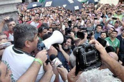 Camioneros amenaz� con un paro si el BCRA suprime el reparto de los res�menes