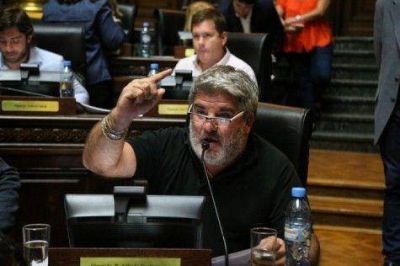 Quattromano cruz� a Felipe Miguel