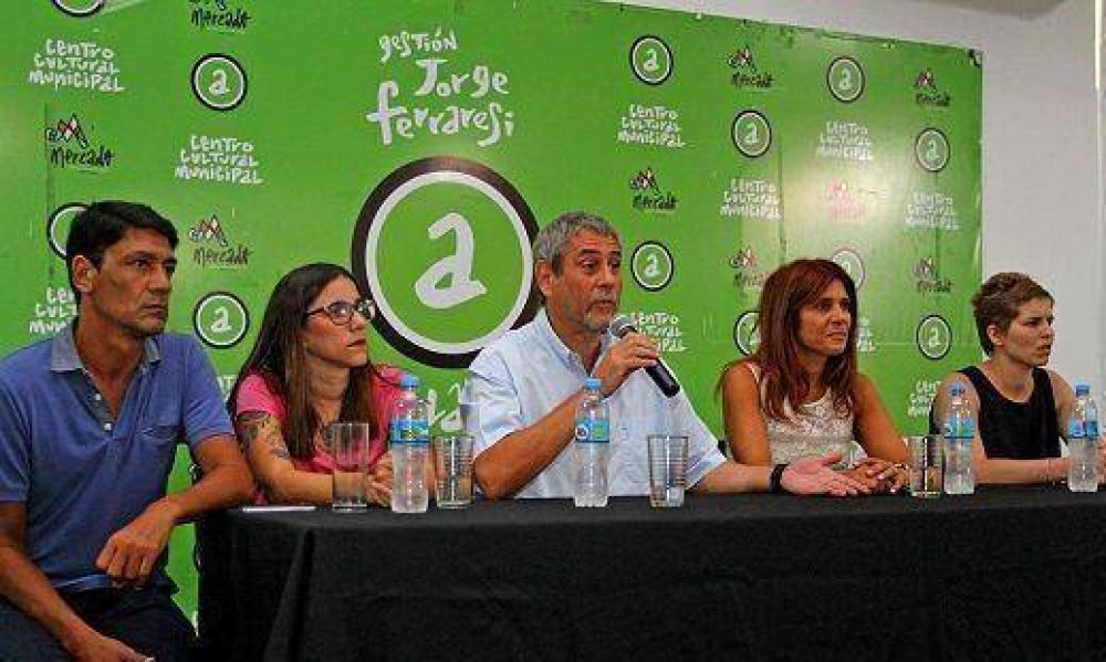 Ferraresi se reuni� con docentes y coordinadores del Programa Fines
