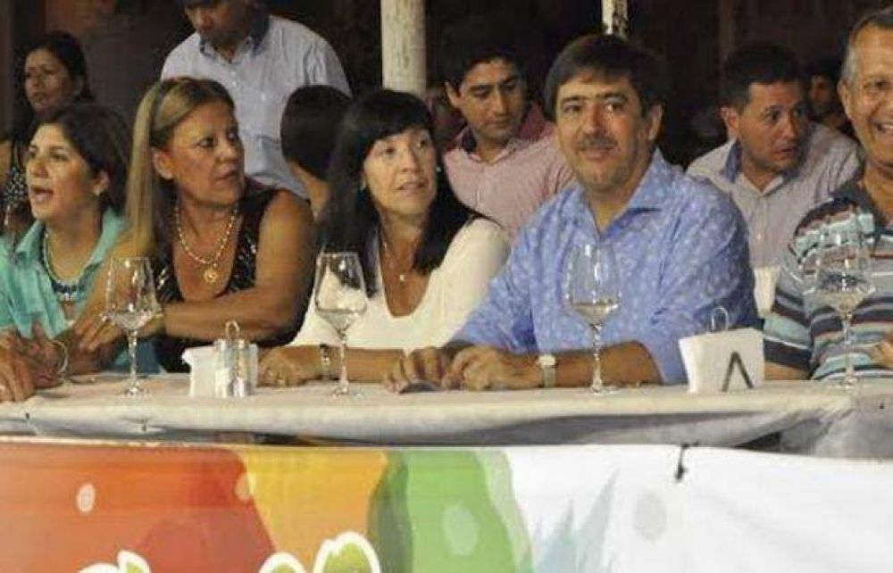 Desde Villa Angela Gustavo Mart�nez carg� contra la gesti�n de Aida