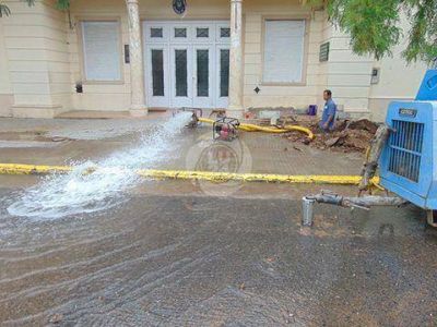 Una de cal�:Obras Sanitarias resolvi� el problema de las bombas y le surgi� una importante p�rdida