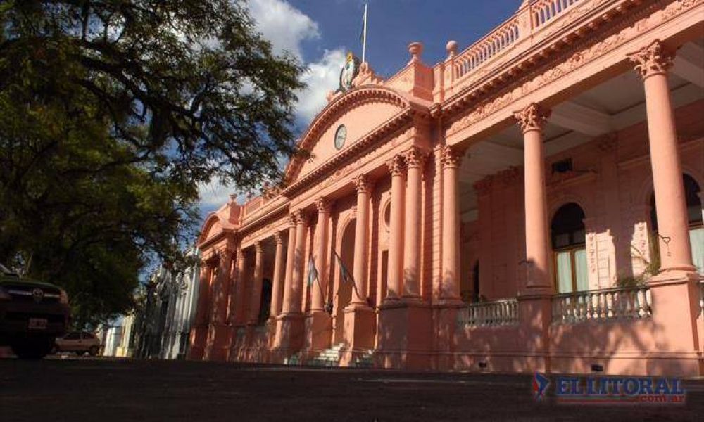 El Gobierno alista propuesta salarial para fin de mes y garantiza el inicio de clases