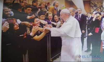 Segundos de felicidad con un amigo, el Papa Francisco