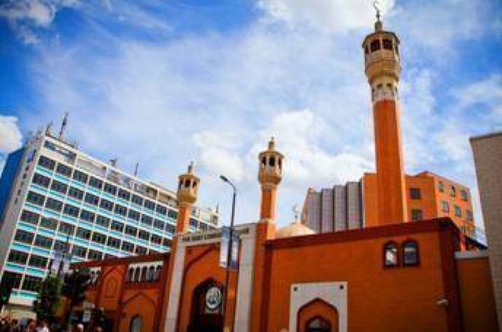 Más de 80 mezquitas abren sus puertas a los no musulmanes en el Reino Unido