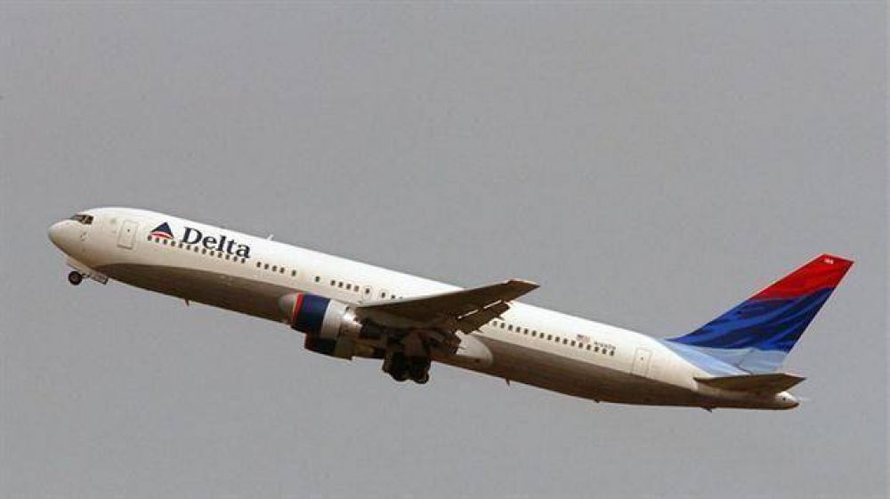 Las aerol�neas ganan fortunas, pero a cambio s�lo dan man�