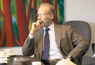 Convocan a la Casa Rosada a los jefes del Senado por la Corte