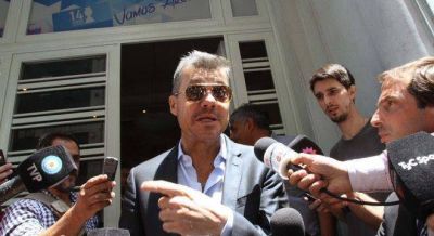 Tinelli ir�nico contra Macri