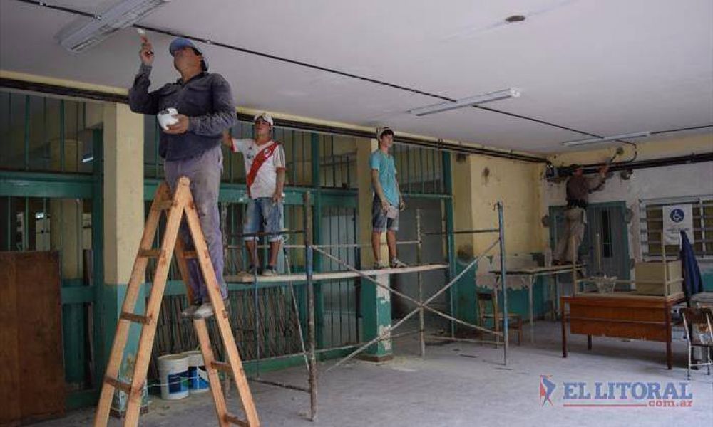 Contin�an los trabajos de puesta a punto de escuelas mientras preparan las fumigaciones
