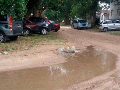 Todav�a no resolvieron los problemas de agua servida