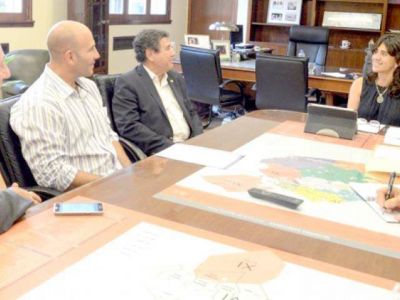 La ministra Ortiz recibi� a Molina