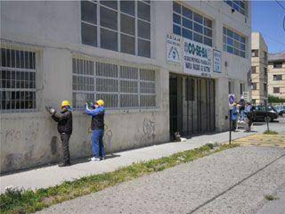 Grasso indic� que 450 personas trabajan en mantenimiento escolar