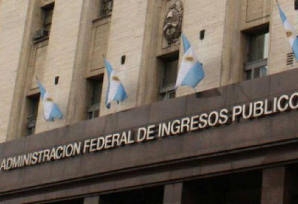 La AFIP comenz� a devolver las retenciones por compras en el exterior y d�lar ahorro