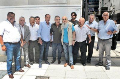 Antes de la convocatoria de Macri, gremios advierten que no aceptar�n aumentos de menos del 30%