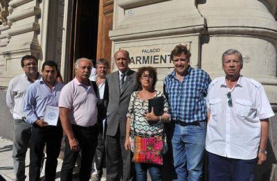 Docentes advierten complicaciones en varias provincias para inciar clases