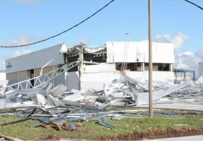 Perotti recorri� la zona industrial afectada por el temporal en Rafaela