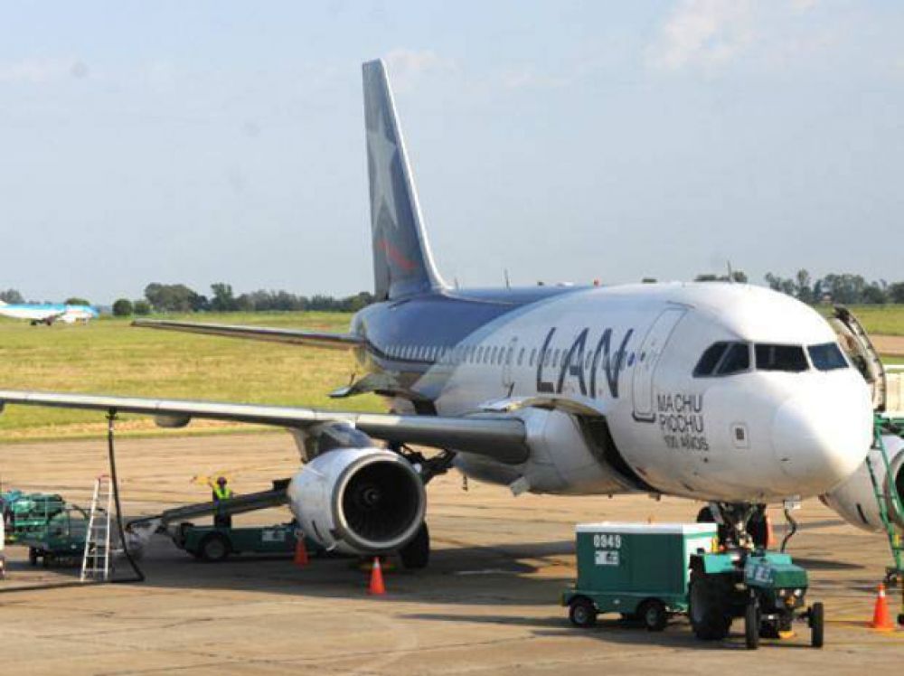 La compa��a a�rea LAN volver� a volar desde y hacia Rosario a partir del 1� de julio