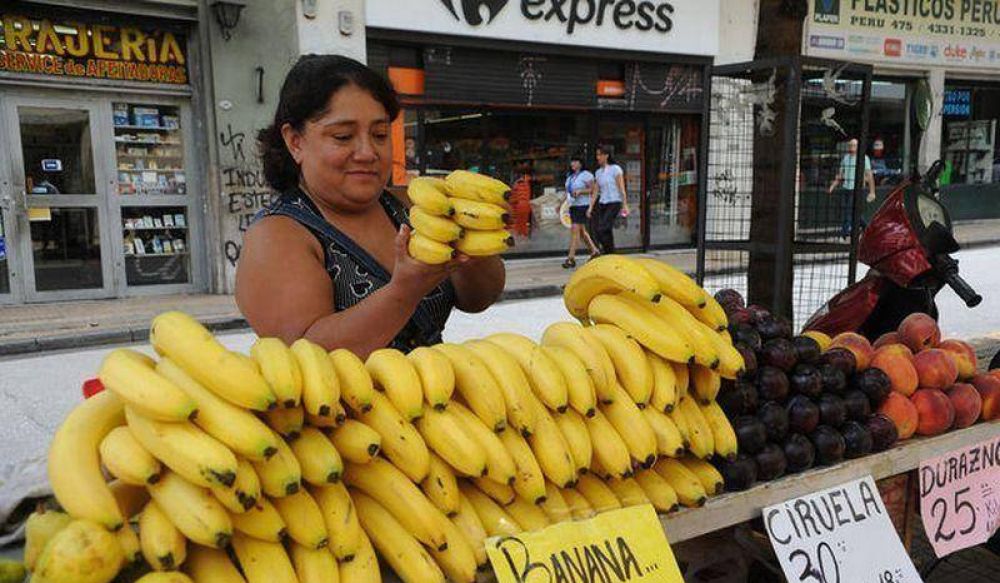 Crecen los manteros de frutas y verduras