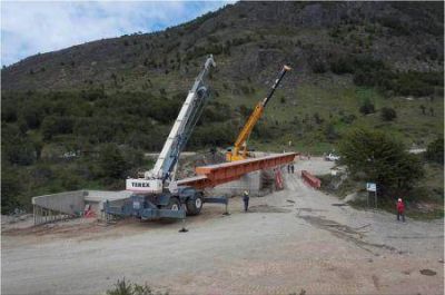 Contin�an las tareas en el nuevo puente sobre el r�o Pipo