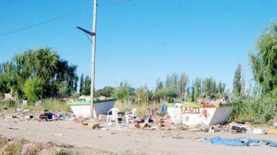 Siguen tirando y quemando basura en cualquier parte de la ciudad