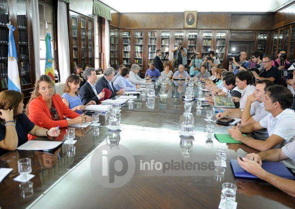 Provincia promete hacer �el m�ximo esfuerzo� salarial en la paritaria con docentes