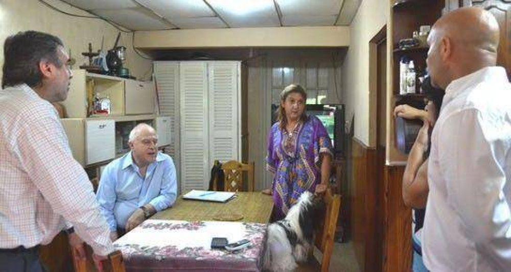 Lifschitz y Qesta visitaron a una paciente afectada por dengue