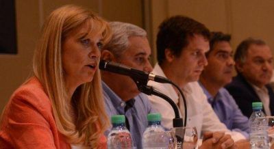 Los intendentes ultra kirchneristas arman una FAM paralela