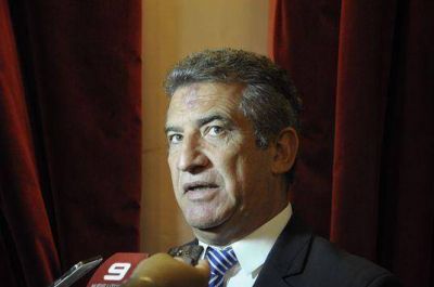 Urribarri abri� la puerta a una posible postergaci�n de las elecciones del PJ provincial 