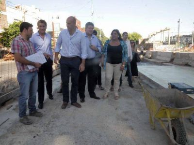 Relanzan obras del bajov�as