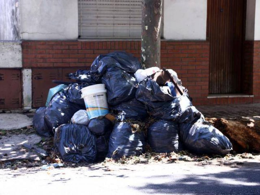 Piden que retiren la basura