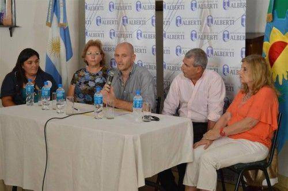 Germ�n Lago: �Fortalecemos la salud p�blica�