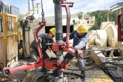 Se retrasa la puesta en marcha de las suspensiones petroleras