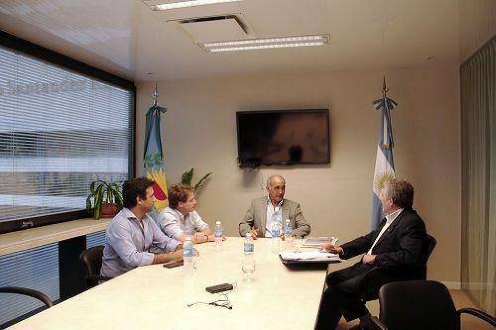 Campbell y Salvador se reunieron con el nuevo Director de Islas